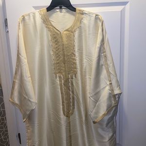 Authentic never worn Moroccan mens thoub.